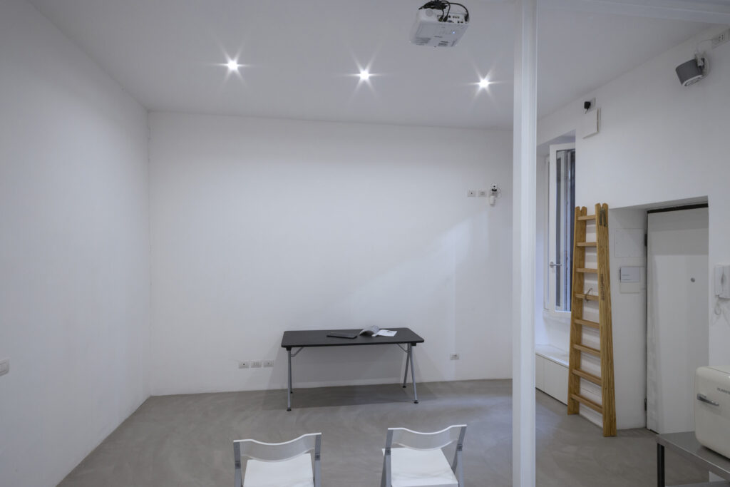 Isola Living Gallery Milan - interiors